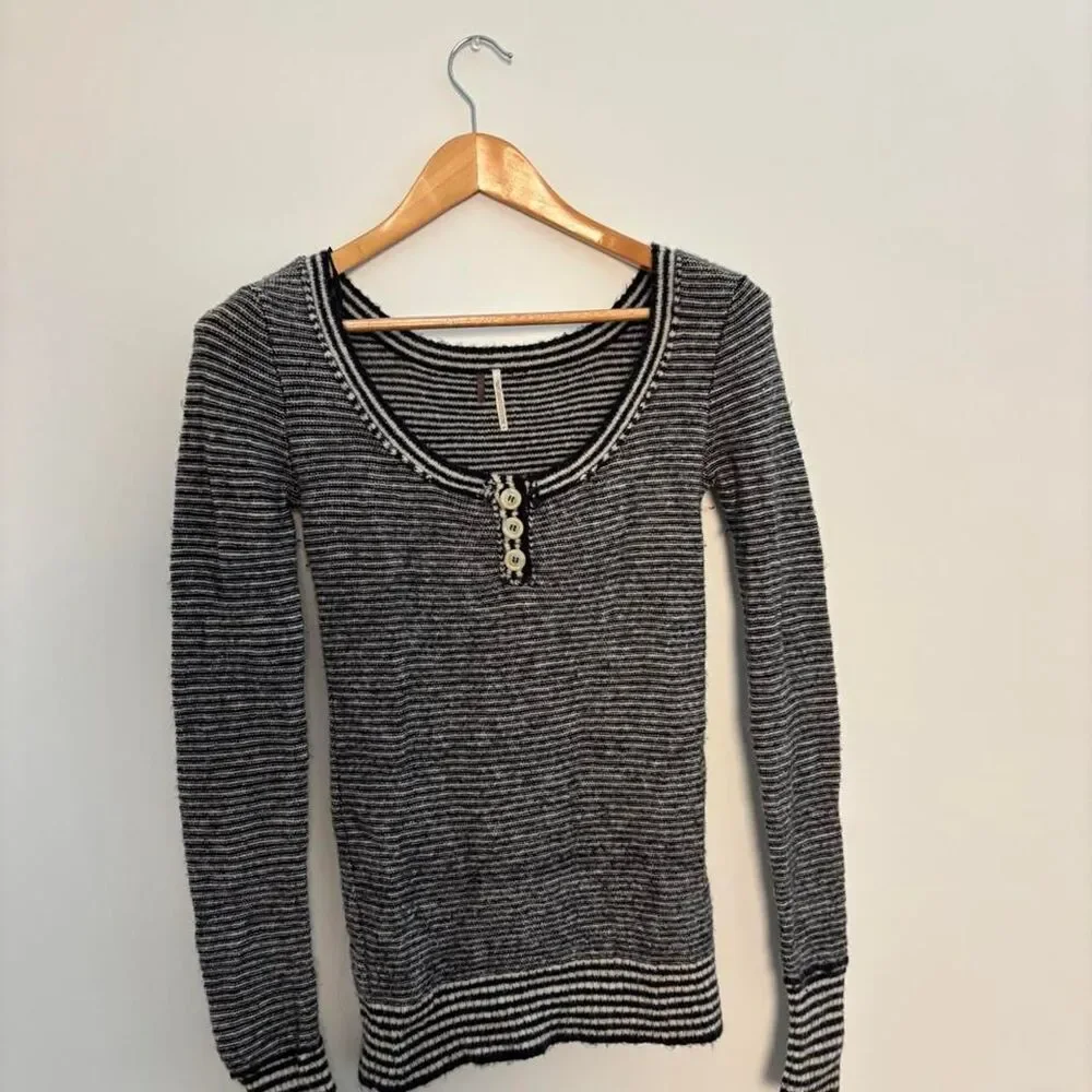 Free-people Women's Grey and Black Shirt